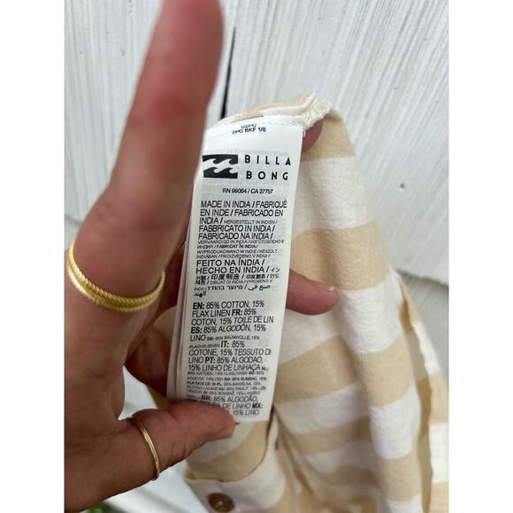 Billabong East Side Cropped Top Beige White Cotton Linen Blend Button Down Sz M - Picture 9 of 9